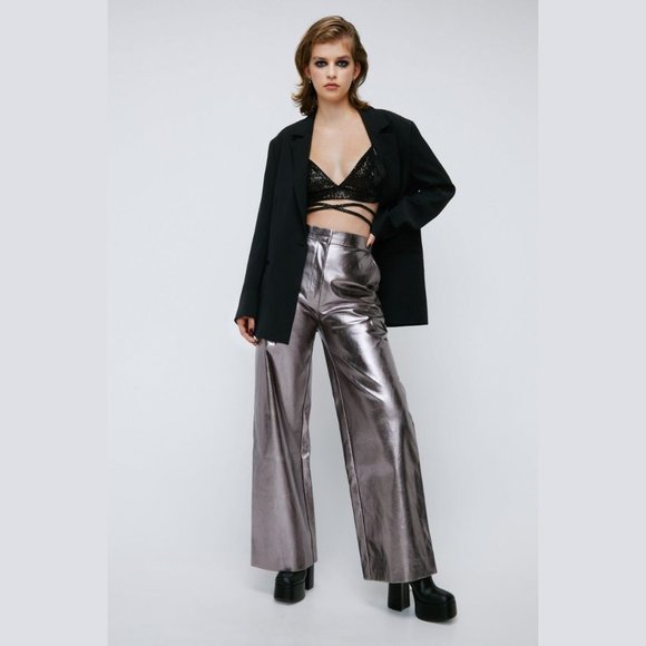 NEW Nasty Gal Faux Leather Straight Leg Metallic Pants in Gun Metal, Size: 4 - Picture 1 of 8